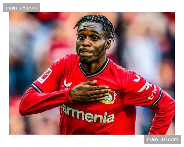 德甲即时：勒沃库森第90分钟由弗林蓬头球绝平，延续赛季不败纪录