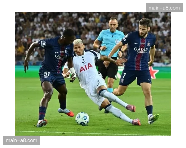 巴黎圣日耳曼迎战里昂前恩里克强调赢球是必须目标